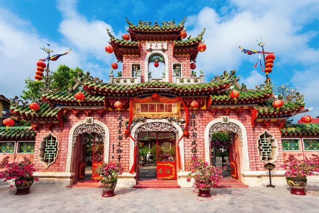 Shore Excursion:  Bờ biển Đà Nẵng Hội An