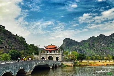 Tour Cả Ngày Ninh Bình Luxury Từ Hà Nội (Tràng An – Hoa Lư)