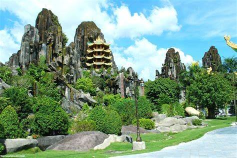 Tour Ngũ Hành Sơn – Núi Khỉ – Hang Âm Phủ